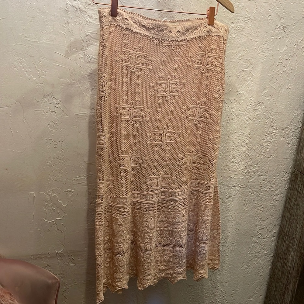 Jens pirate booty Beige blush crochet lace skirt